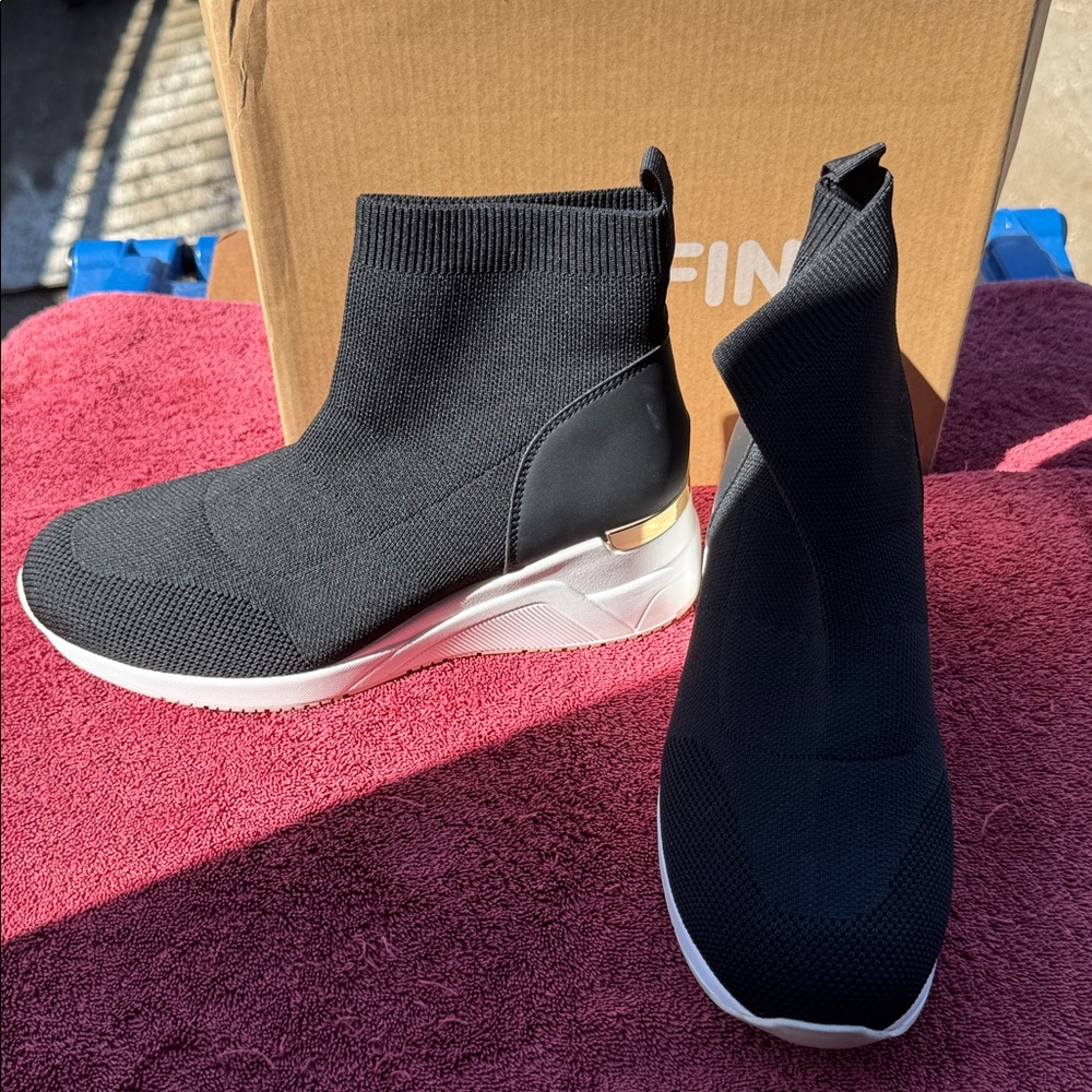 Cestfini Black Knit High-Top High Heel Sneakers